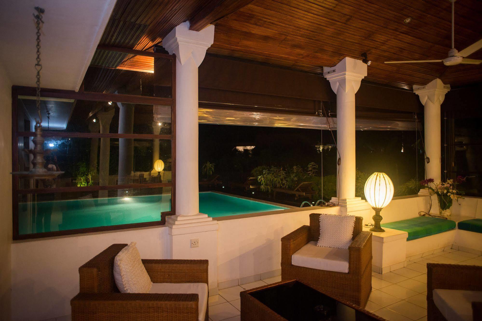 Cattleya Villa Хикадува Екстериор снимка