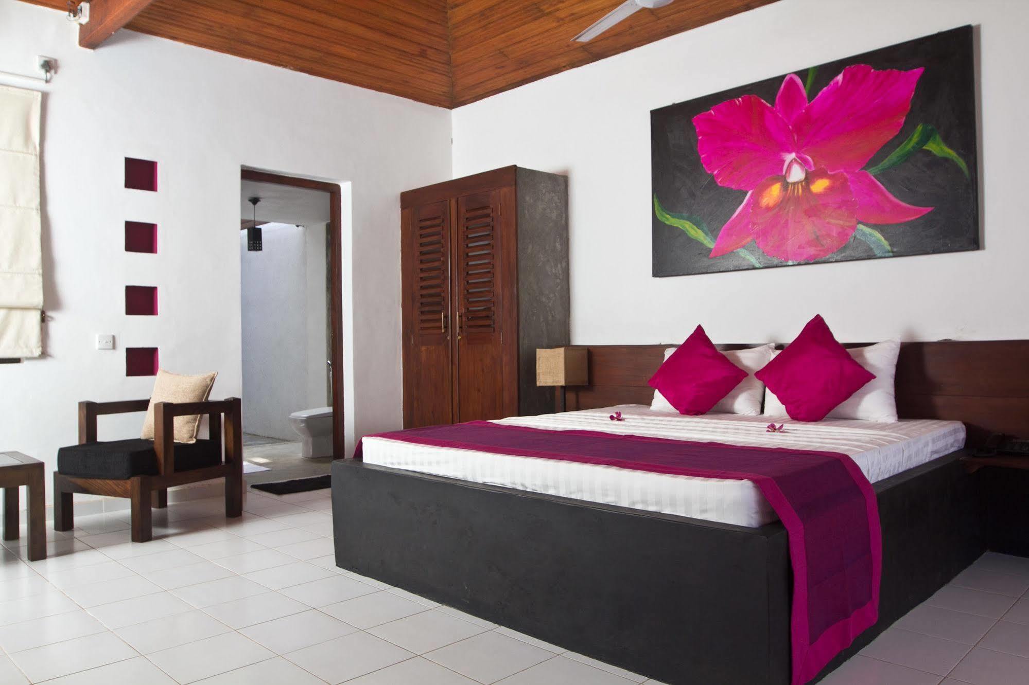 Cattleya Villa Хикадува Екстериор снимка